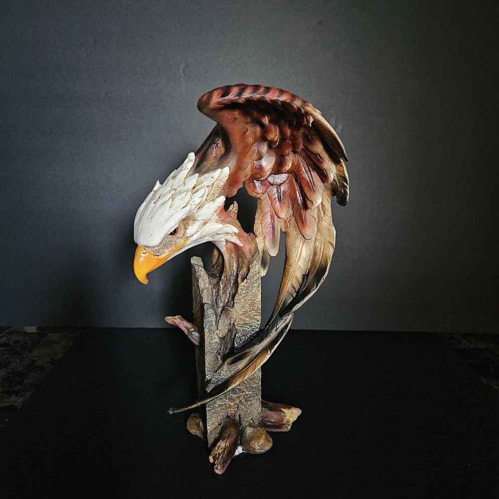 Chesapeake Bay Ltd. Eagle Bust w/Wing 12" Realistic # 61296 Table Statue